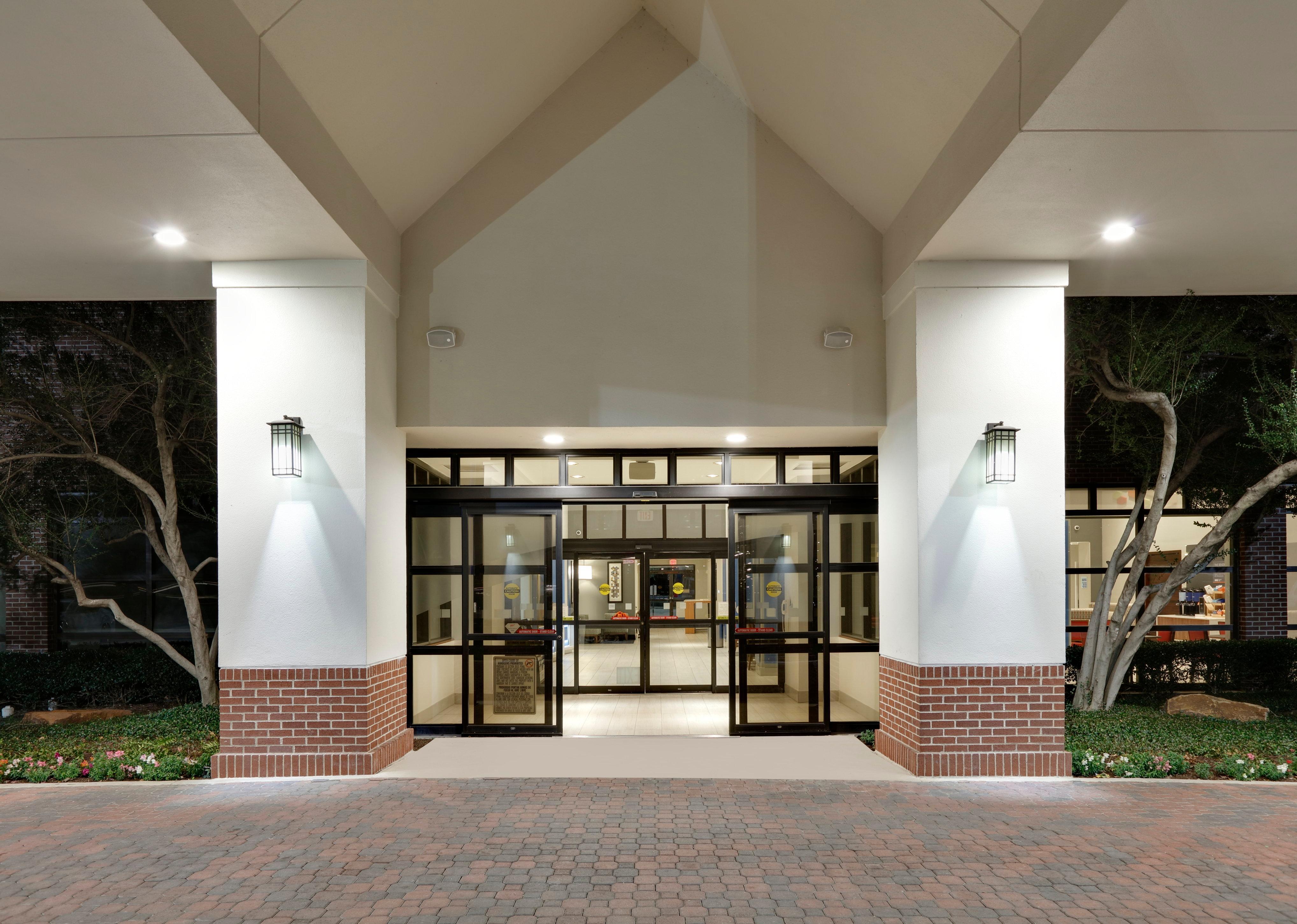 Holiday Inn Express & Suites Irving Conv Ctr - Las Colinas By Ihg Buitenkant foto